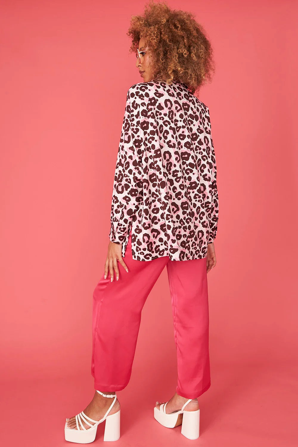 Seidenhemd Leopardenmuster — Rosa & Wild