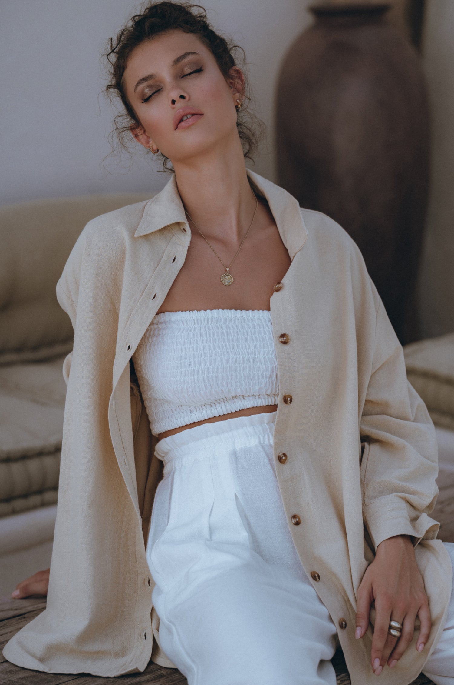 Oversized Leinenhemd — Zeitlose Weite
