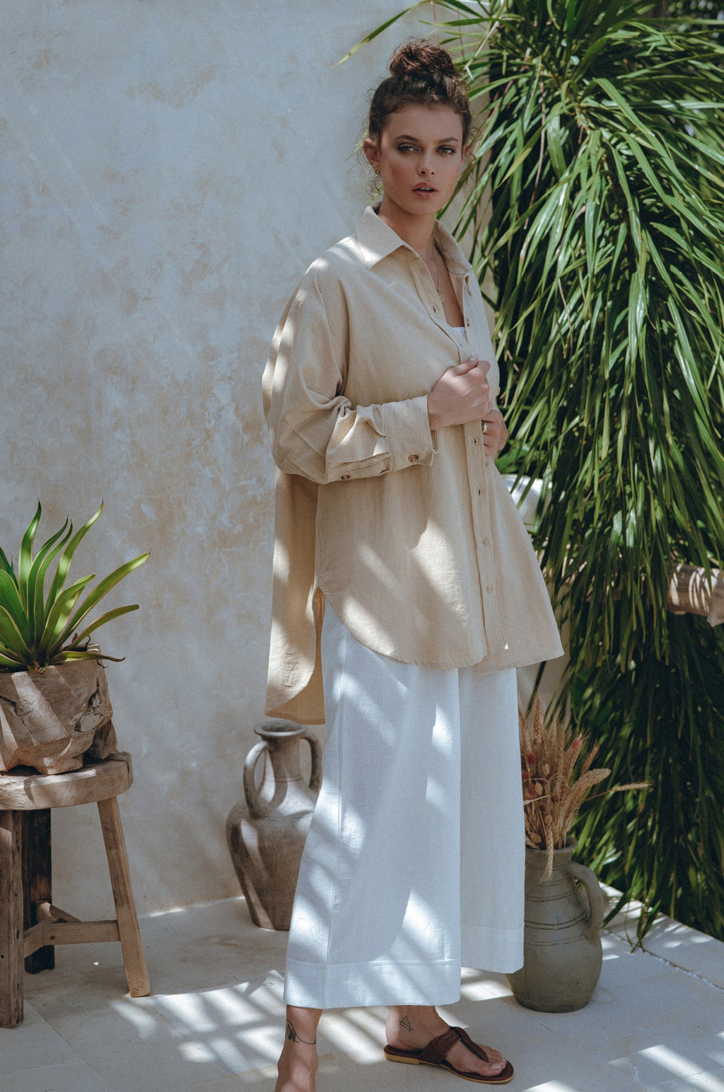 Oversized Leinenhemd — Zeitlose Weite
