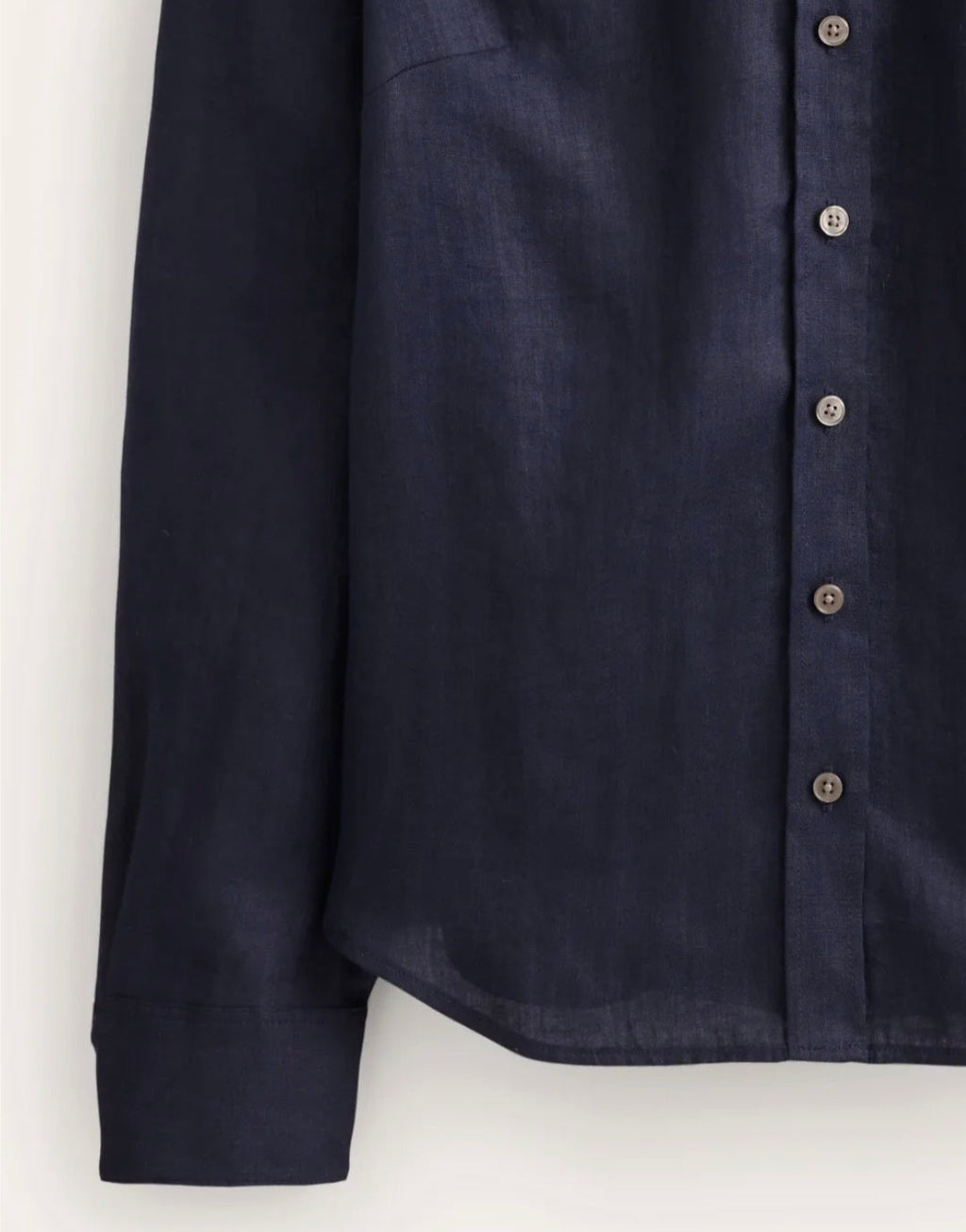 Blaues Leinenhemd — Entspannte Eleganz